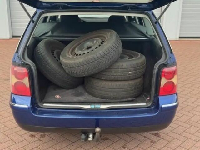 Синий Фольксваген Пассат Вариант, объемом двигателя 0 л и пробегом 275 тыс. км за 1800 $, фото 6 на Automoto.ua