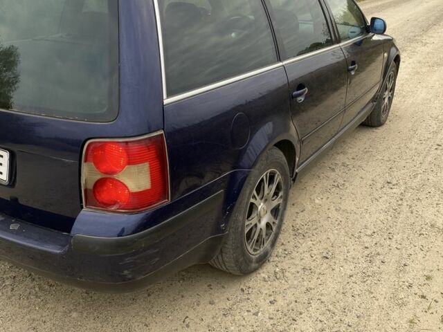 Синій Фольксваген Пассат Варіант, об'ємом двигуна 1.8 л та пробігом 271 тис. км за 2500 $, фото 3 на Automoto.ua