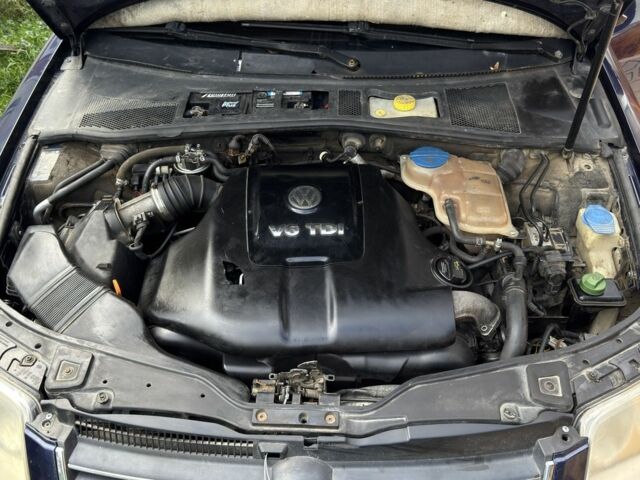 Синій Фольксваген Пассат Варіант, об'ємом двигуна 2.5 л та пробігом 238 тис. км за 4800 $, фото 4 на Automoto.ua