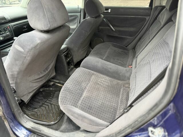 Синий Фольксваген Пассат Вариант, объемом двигателя 1.9 л и пробегом 355 тыс. км за 2300 $, фото 6 на Automoto.ua