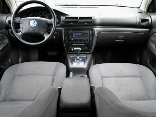 Фольксваген Пассат Вариант 2004 в Тернополе на Automoto.ua Синий Фольксваген Пассат Вариант, объемом двигателя 1.9 л и пробегом 279 тыс. км за 1650 $, фото 6 на Automoto.ua