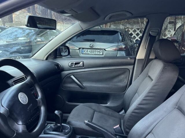 Синий Фольксваген Пассат Вариант, объемом двигателя 1.9 л и пробегом 300 тыс. км за 2000 $, фото 5 на Automoto.ua