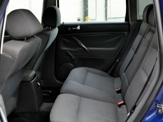 Фольксваген Пассат Вариант 2004 в Тернополе на Automoto.ua Синий Фольксваген Пассат Вариант, объемом двигателя 1.9 л и пробегом 279 тыс. км за 1650 $, фото 7 на Automoto.ua