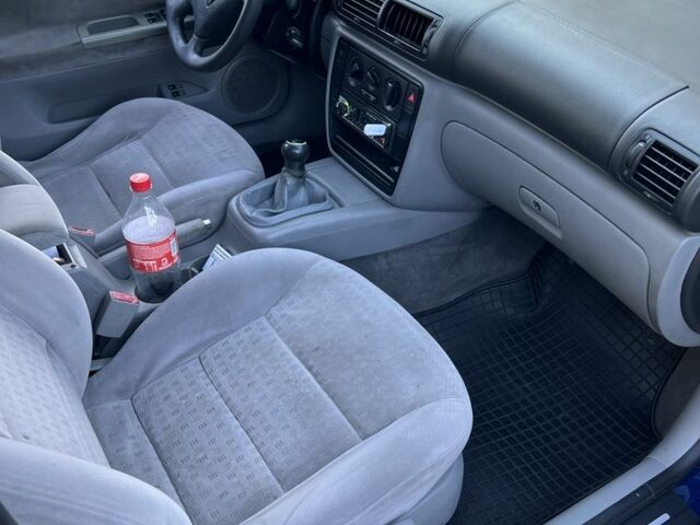 Фольксваген Пассат Вариант 2004 в Полтаве на Automoto.ua Синий Фольксваген Пассат Вариант, объемом двигателя 1.9 л и пробегом 238 тыс. км за 2300 $, фото 5 на Automoto.ua