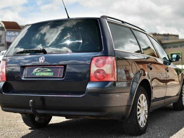 Синий Фольксваген Пассат Вариант, объемом двигателя 1.6 л и пробегом 240 тыс. км за 5850 $, фото 2 на Automoto.ua