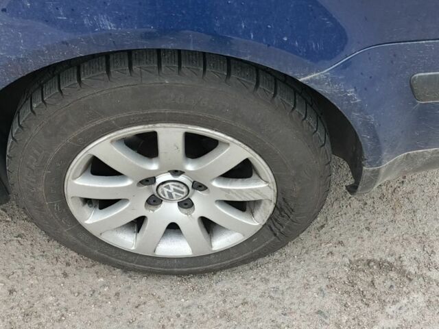 Синий Фольксваген Пассат Вариант, объемом двигателя 1.8 л и пробегом 250 тыс. км за 3600 $, фото 5 на Automoto.ua