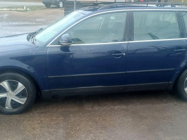 Синий Фольксваген Пассат Вариант, объемом двигателя 1.9 л и пробегом 424 тыс. км за 2299 $, фото 2 на Automoto.ua