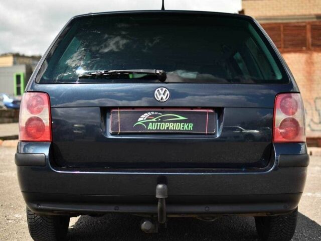 Синий Фольксваген Пассат Вариант, объемом двигателя 1.6 л и пробегом 240 тыс. км за 5850 $, фото 3 на Automoto.ua