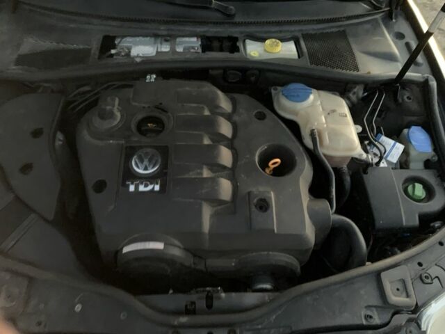 Синий Фольксваген Пассат Вариант, объемом двигателя 1.9 л и пробегом 349 тыс. км за 4500 $, фото 5 на Automoto.ua