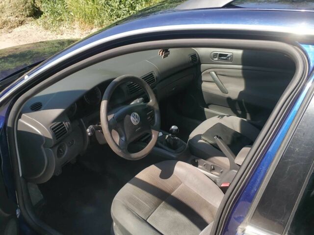 Синий Фольксваген Пассат Вариант, объемом двигателя 1.9 л и пробегом 380 тыс. км за 3200 $, фото 3 на Automoto.ua