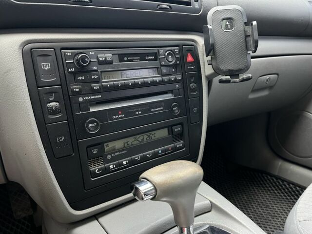 Синій Фольксваген Пассат Варіант, об'ємом двигуна 1.8 л та пробігом 222 тис. км за 4500 $, фото 17 на Automoto.ua