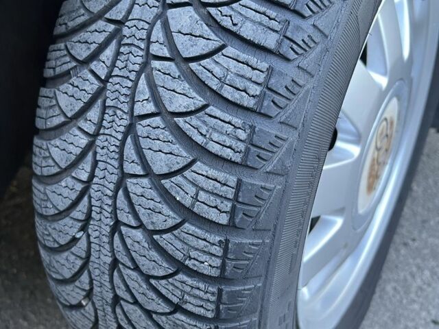 Фольксваген Пассат Вариант 2004 в Полтаве на Automoto.ua Синий Фольксваген Пассат Вариант, объемом двигателя 1.9 л и пробегом 238 тыс. км за 2300 $, фото 7 на Automoto.ua