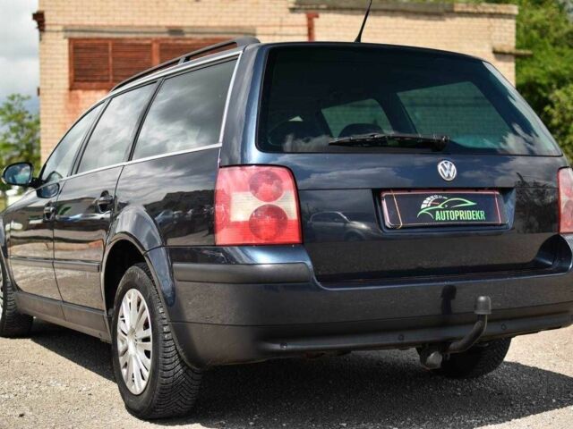 Синий Фольксваген Пассат Вариант, объемом двигателя 1.6 л и пробегом 240 тыс. км за 5850 $, фото 4 на Automoto.ua