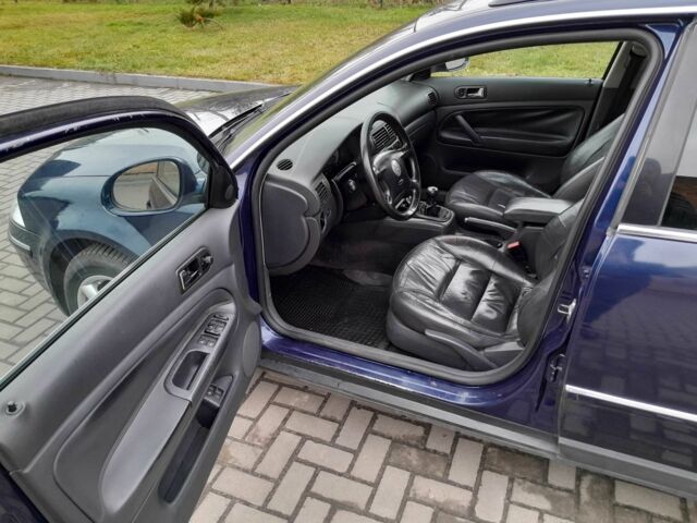 Синий Фольксваген Пассат Вариант, объемом двигателя 1.9 л и пробегом 300 тыс. км за 3650 $, фото 7 на Automoto.ua