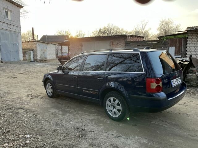 Синий Фольксваген Пассат Вариант, объемом двигателя 1.9 л и пробегом 249 тыс. км за 4400 $, фото 3 на Automoto.ua