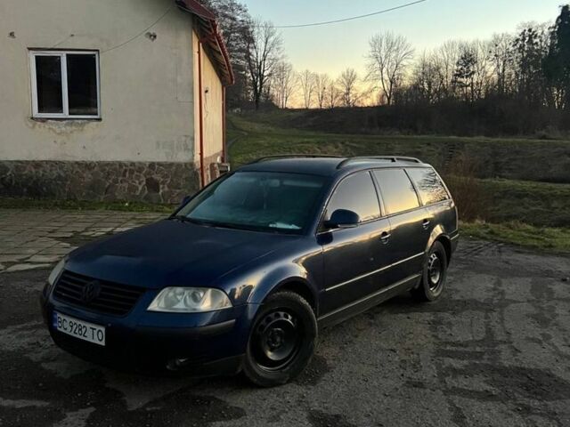 Синий Фольксваген Пассат Вариант, объемом двигателя 1.9 л и пробегом 349 тыс. км за 4500 $, фото 2 на Automoto.ua