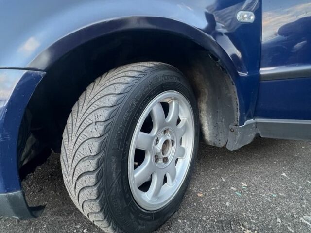 Синий Фольксваген Пассат Вариант, объемом двигателя 1.9 л и пробегом 300 тыс. км за 2000 $, фото 11 на Automoto.ua