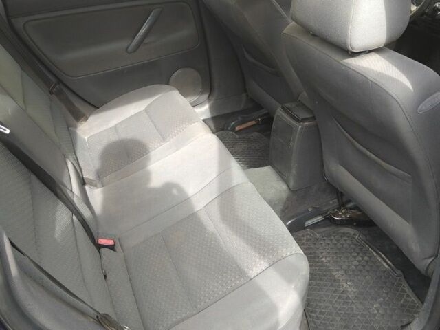 Синий Фольксваген Пассат Вариант, объемом двигателя 2 л и пробегом 300 тыс. км за 3950 $, фото 5 на Automoto.ua