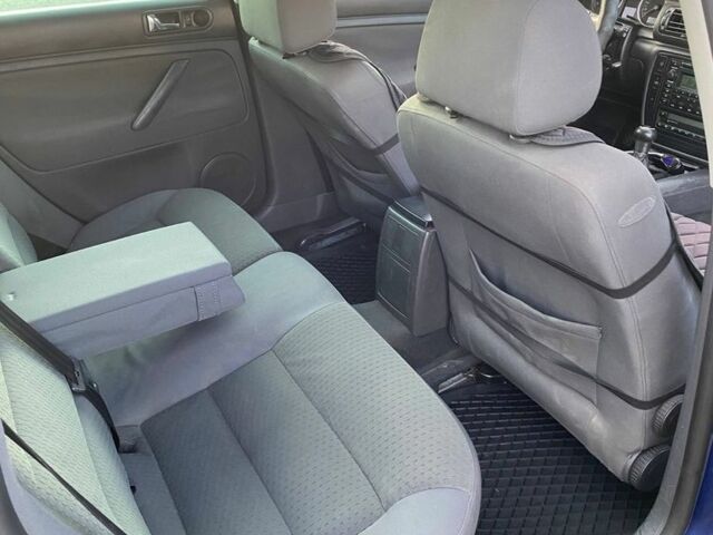 Синій Фольксваген Пассат Варіант, об'ємом двигуна 2 л та пробігом 312 тис. км за 4500 $, фото 8 на Automoto.ua