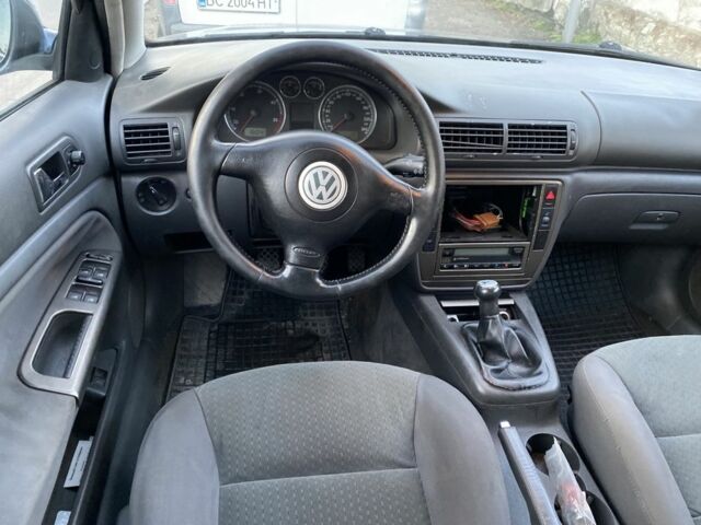 Синий Фольксваген Пассат Вариант, объемом двигателя 1.9 л и пробегом 348 тыс. км за 3000 $, фото 5 на Automoto.ua