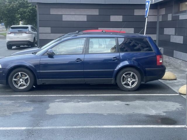 Синий Фольксваген Пассат Вариант, объемом двигателя 1.9 л и пробегом 260 тыс. км за 3000 $, фото 1 на Automoto.ua