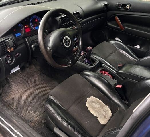 Синий Фольксваген Пассат Вариант, объемом двигателя 1.9 л и пробегом 228 тыс. км за 1299 $, фото 5 на Automoto.ua