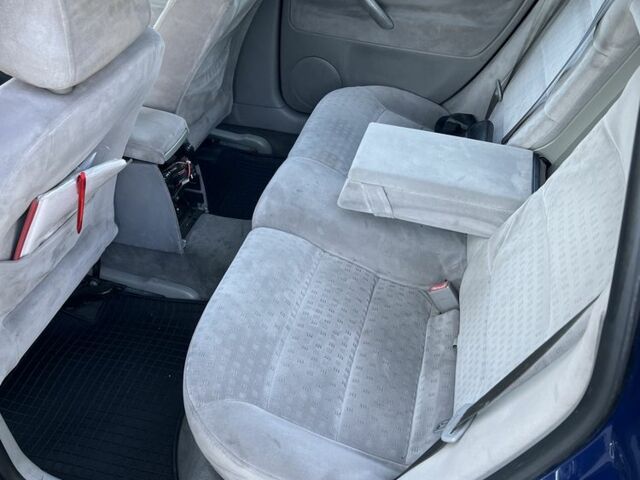 Фольксваген Пассат Вариант 2004 в Полтаве на Automoto.ua Синий Фольксваген Пассат Вариант, объемом двигателя 1.9 л и пробегом 238 тыс. км за 2300 $, фото 6 на Automoto.ua