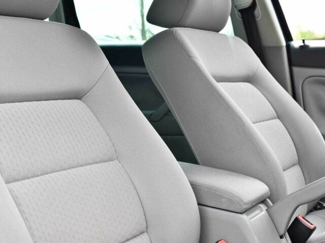 Синий Фольксваген Пассат Вариант, объемом двигателя 1.6 л и пробегом 240 тыс. км за 5850 $, фото 13 на Automoto.ua