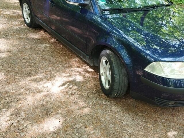 Синий Фольксваген Пассат Вариант, объемом двигателя 1.6 л и пробегом 290 тыс. км за 4700 $, фото 2 на Automoto.ua