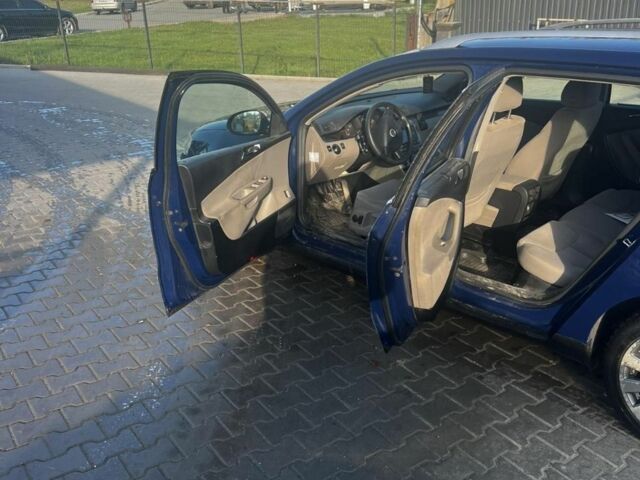 Синій Фольксваген Пассат Варіант, об'ємом двигуна 2 л та пробігом 400 тис. км за 5000 $, фото 1 на Automoto.ua