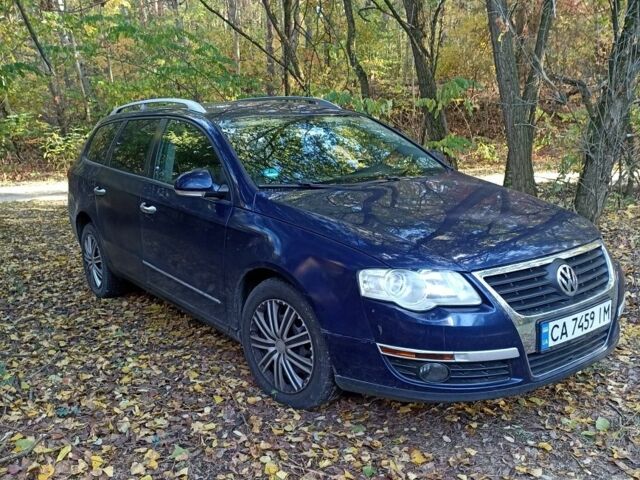 Синий Фольксваген Пассат Вариант, объемом двигателя 1.6 л и пробегом 306 тыс. км за 3900 $, фото 2 на Automoto.ua