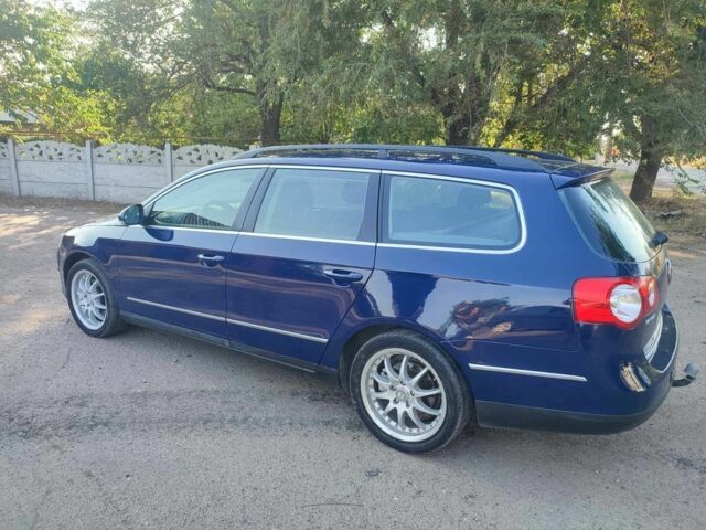 Синий Фольксваген Пассат Вариант, объемом двигателя 1.9 л и пробегом 287 тыс. км за 6000 $, фото 1 на Automoto.ua