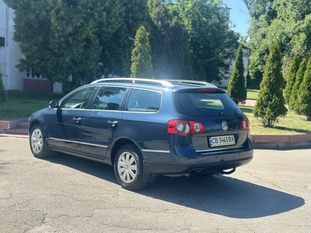 Синій Фольксваген Пассат Варіант, об'ємом двигуна 2 л та пробігом 249 тис. км за 5299 $, фото 4 на Automoto.ua