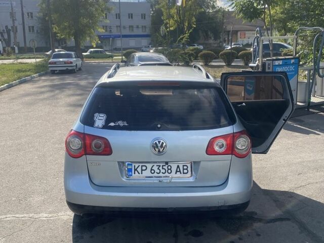 Синий Фольксваген Пассат Вариант, объемом двигателя 2 л и пробегом 280 тыс. км за 3300 $, фото 3 на Automoto.ua