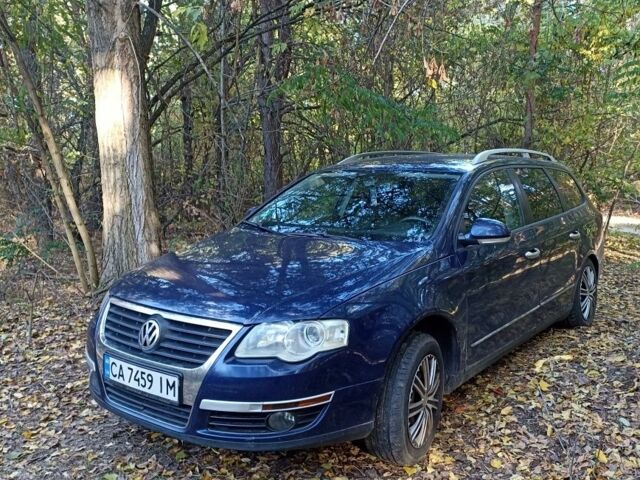 Синий Фольксваген Пассат Вариант, объемом двигателя 1.6 л и пробегом 306 тыс. км за 3900 $, фото 3 на Automoto.ua