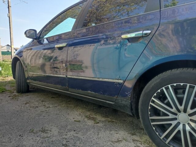 Синий Фольксваген Пассат Вариант, объемом двигателя 1.6 л и пробегом 306 тыс. км за 3900 $, фото 8 на Automoto.ua