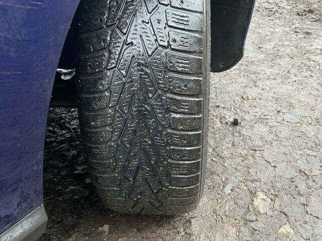 Синій Фольксваген Пассат Варіант, об'ємом двигуна 1.6 л та пробігом 212 тис. км за 5300 $, фото 5 на Automoto.ua