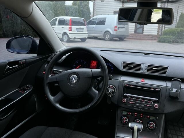 Синий Фольксваген Пассат Вариант, объемом двигателя 2 л и пробегом 287 тыс. км за 4950 $, фото 12 на Automoto.ua