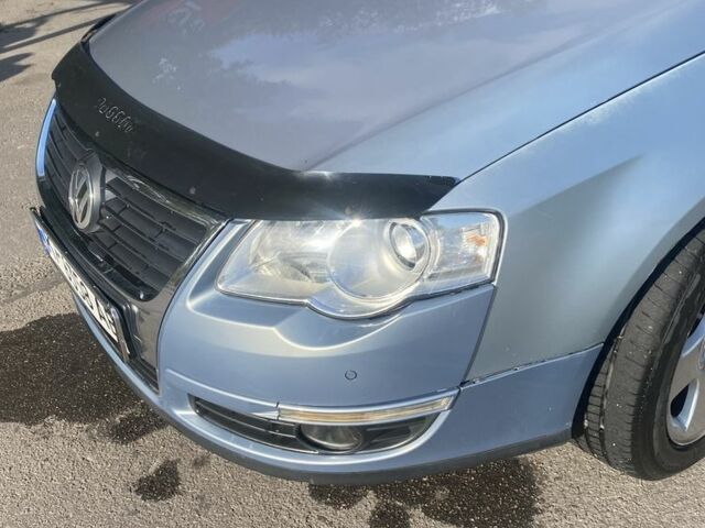 Синий Фольксваген Пассат Вариант, объемом двигателя 2 л и пробегом 280 тыс. км за 3300 $, фото 4 на Automoto.ua