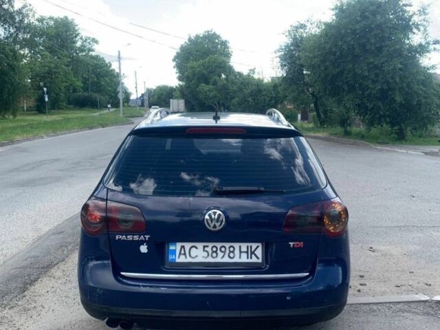 Синій Фольксваген Пассат Варіант, об'ємом двигуна 2 л та пробігом 350 тис. км за 3999 $, фото 3 на Automoto.ua