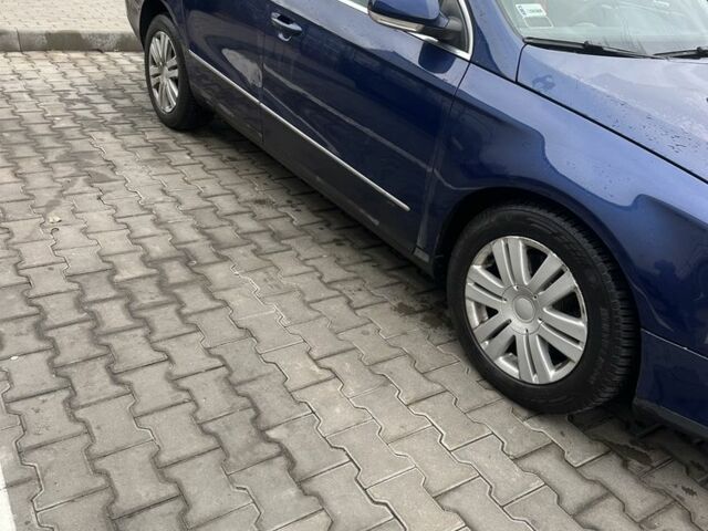 Синій Фольксваген Пассат Варіант, об'ємом двигуна 2 л та пробігом 400 тис. км за 3000 $, фото 4 на Automoto.ua