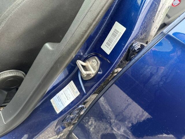 Синий Фольксваген Пассат Вариант, объемом двигателя 1.6 л и пробегом 237 тыс. км за 5600 $, фото 11 на Automoto.ua