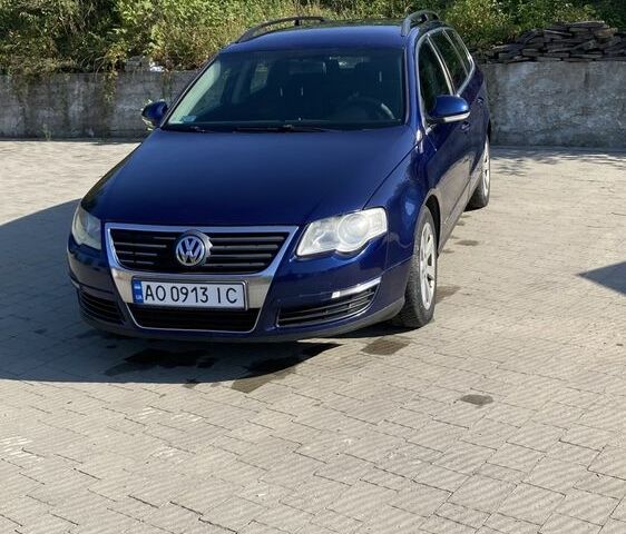 Синій Фольксваген Пассат Варіант, об'ємом двигуна 2 л та пробігом 340 тис. км за 5500 $, фото 2 на Automoto.ua