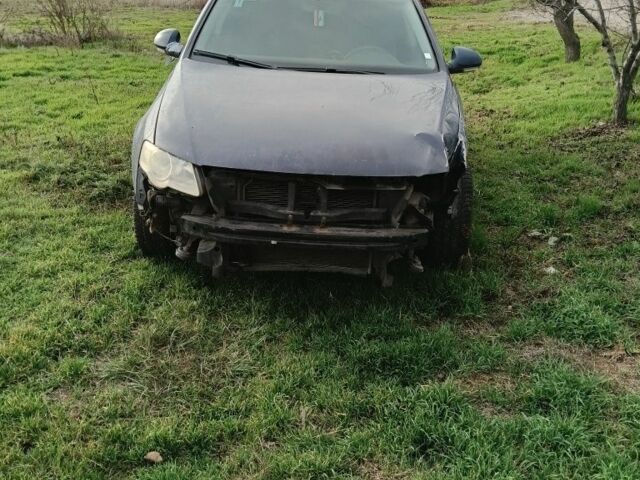 Синій Фольксваген Пассат Варіант, об'ємом двигуна 2 л та пробігом 283 тис. км за 900 $, фото 4 на Automoto.ua