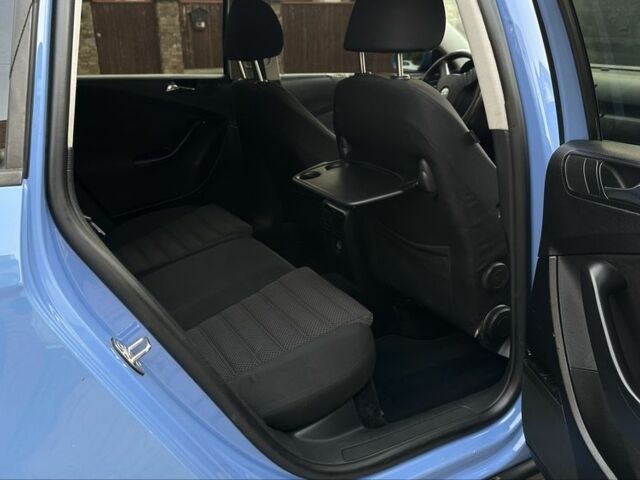 Фольксваген Пассат Вариант 2006 в Береговом на Automoto.ua Синий Фольксваген Пассат Вариант, объемом двигателя 2 л и пробегом 377 тыс. км за 4800 $, фото 10 на Automoto.ua