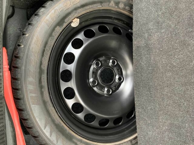 Синій Фольксваген Пассат Варіант, об'ємом двигуна 2 л та пробігом 344 тис. км за 6455 $, фото 13 на Automoto.ua