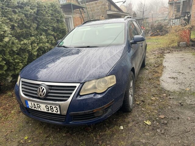 Синий Фольксваген Пассат Вариант, объемом двигателя 2 л и пробегом 355 тыс. км за 2550 $, фото 3 на Automoto.ua