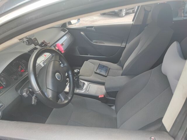 Фольксваген Пассат Вариант 2006 в Киеве на Automoto.ua Синий Фольксваген Пассат Вариант, объемом двигателя 1.9 л и пробегом 311 тыс. км за 5000 $, фото 4 на Automoto.ua