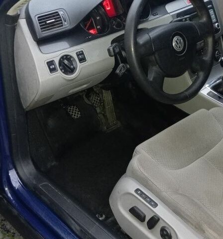 Фольксваген Пассат Вариант 2006 в Житомире на Automoto.ua Синий Фольксваген Пассат Вариант, объемом двигателя 2 л и пробегом 400 тыс. км за 5300 $, фото 9 на Automoto.ua