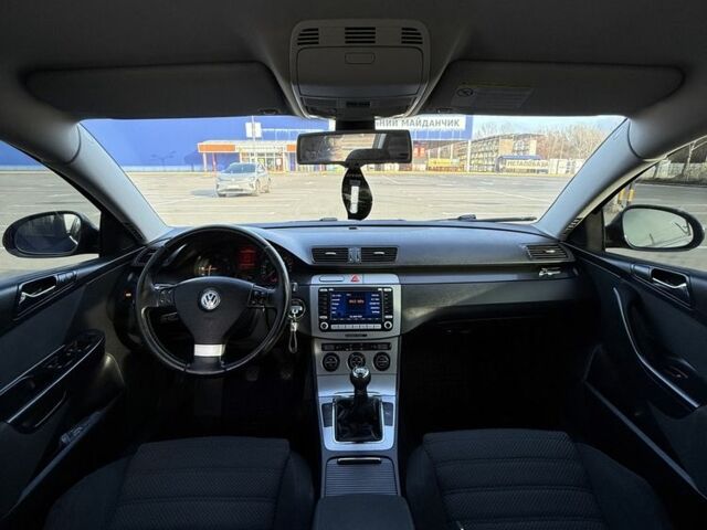 Синий Фольксваген Пассат Вариант, объемом двигателя 1.9 л и пробегом 250 тыс. км за 6300 $, фото 7 на Automoto.ua